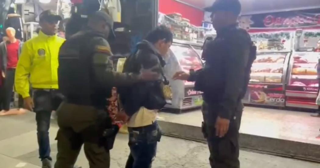 Foto del capturado por extorsión a comerciantes en Kennedy.