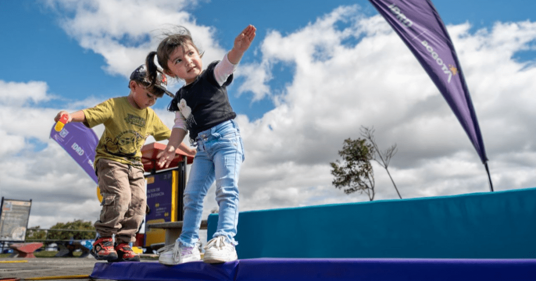 Imagen de niños jugando en el Festival de Primera Infancia.