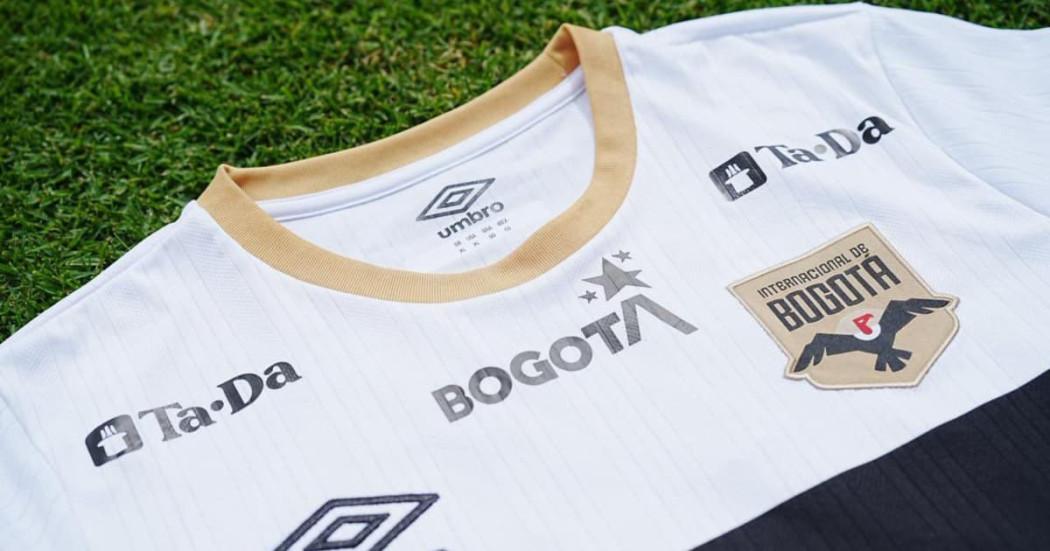 Camiseta del equipo de fútbol Internacional de Bogotá