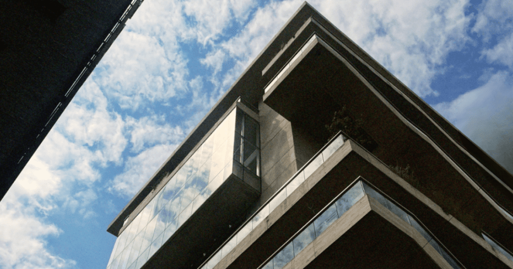 Fachada del edificio del CEFE Chapinero.