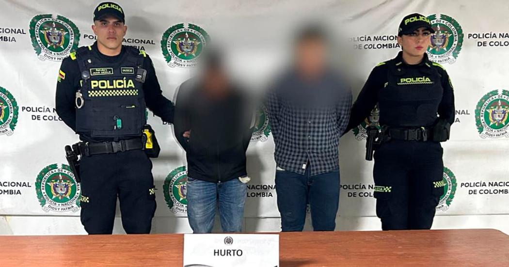 En la foto los dos capturados por la Policía