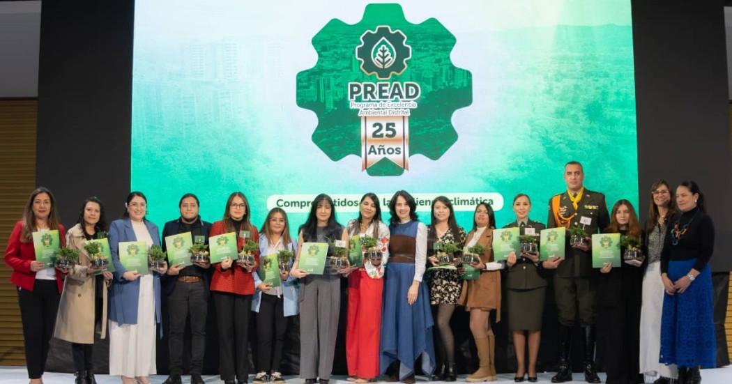 Foto de personas del Programa de Excelencia Ambiental.