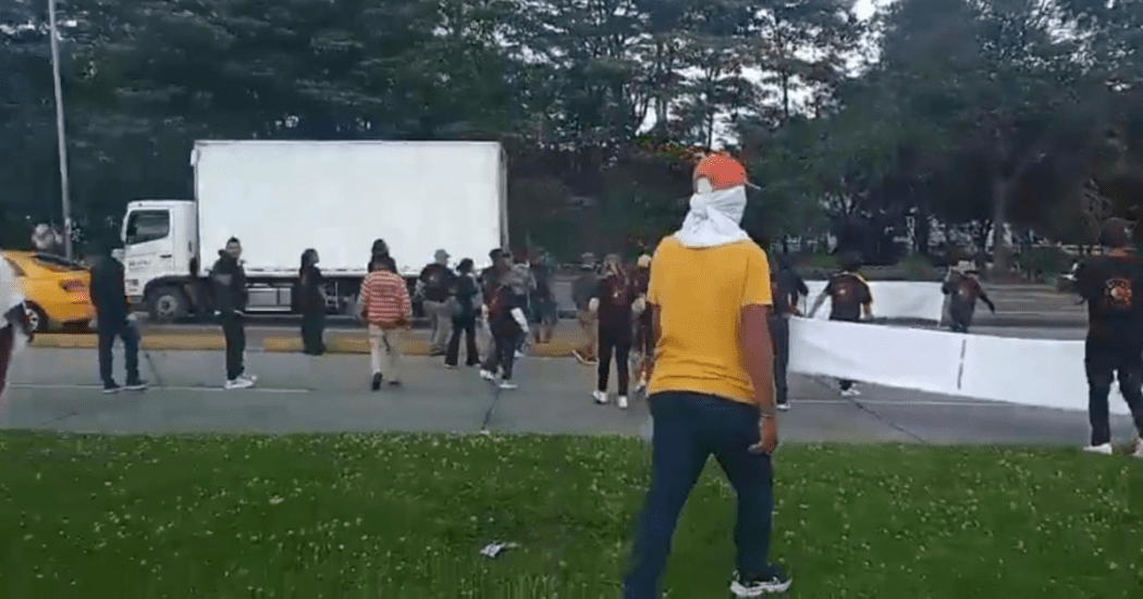 Imagen de manifestantes en la Avenida El Dorado.