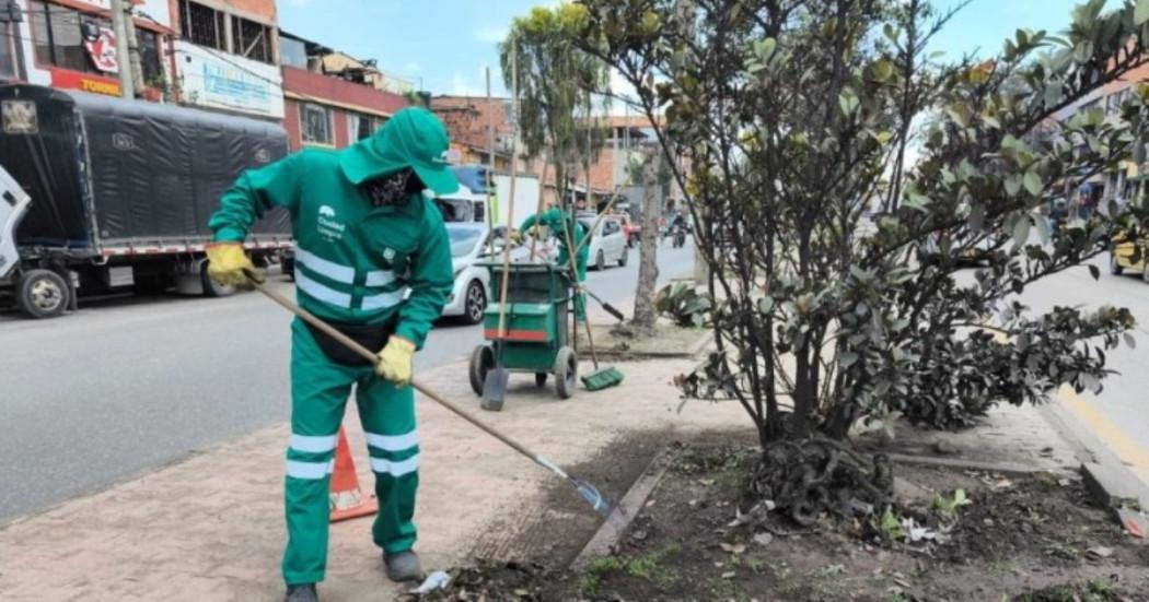 Foto que muestra un trabajador de Ciudad Limpia
