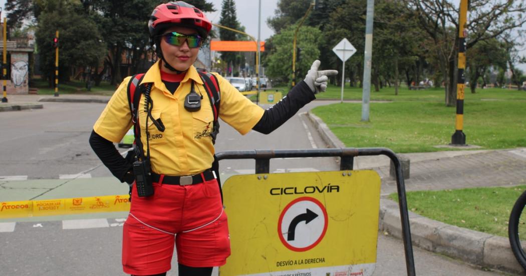 Foto que muestra un guardian de la Ciclovía
