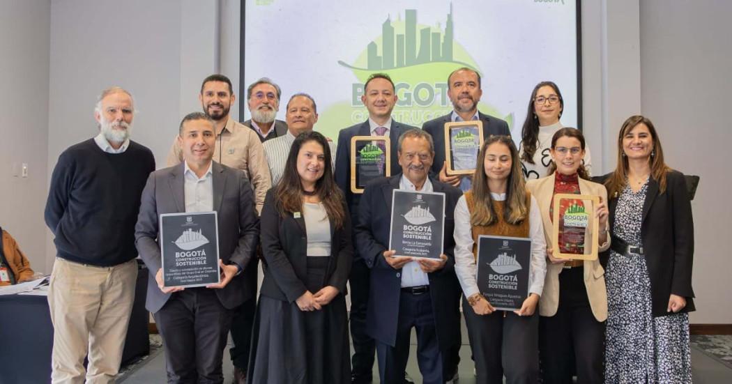 Foto de ganadores de la edición de 2025 de el programa Bogotá Construcción Sostenible