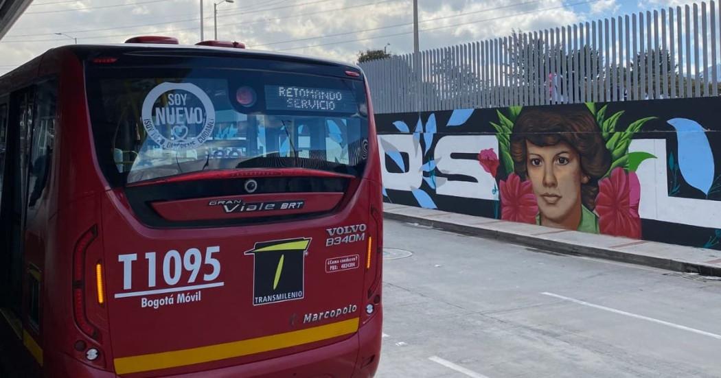 Foto de un bus de TransMilenio
