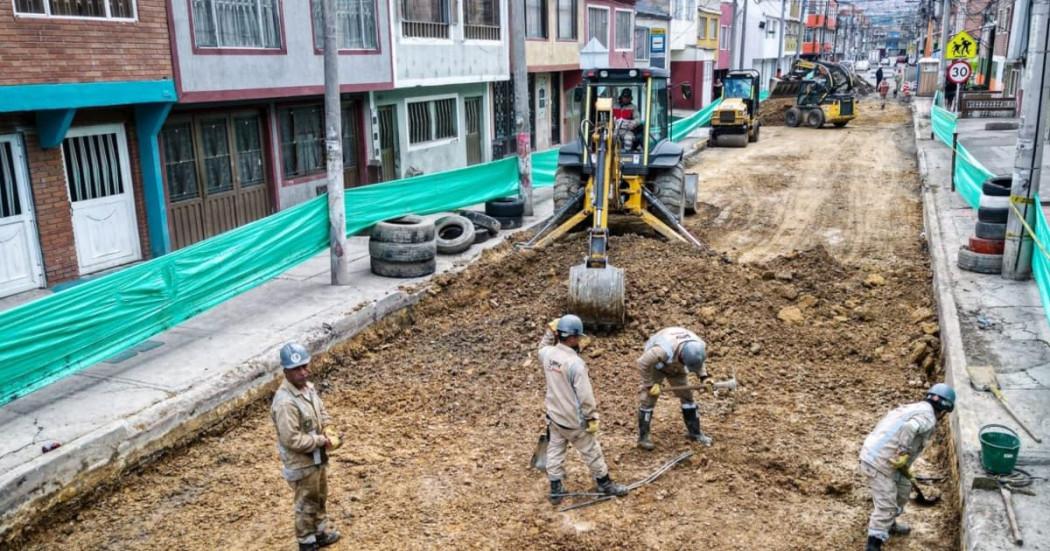 Foto del inició de la intervención de la vía principal del barrio El Socorro Kennedy en Bogotá.