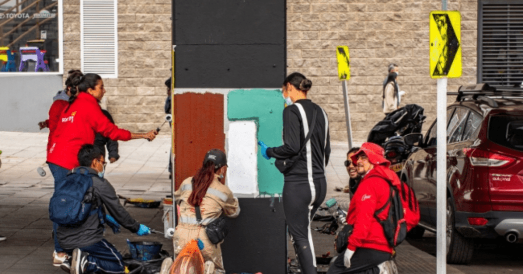 Foto de funcionarios del Distrito en jornada de limpieza 