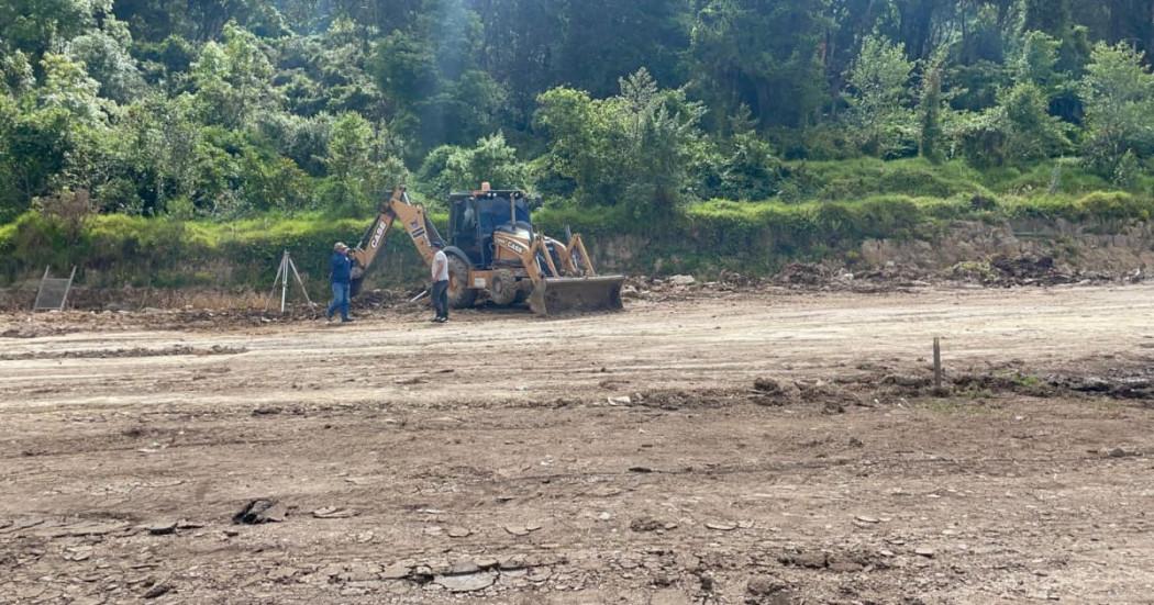 Máquina pesada en la Reserva Thomas van der Hammen.
