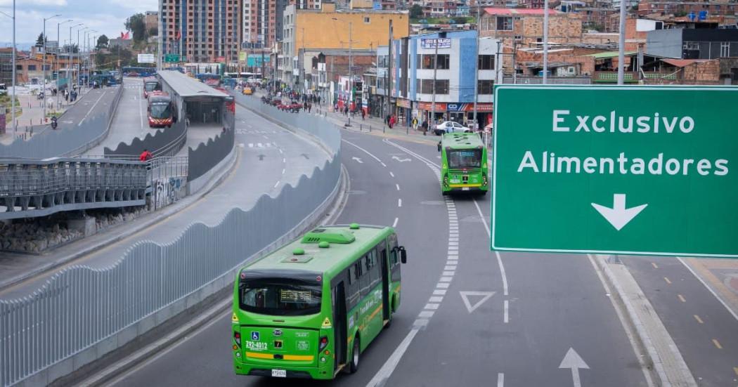Foto de buses de TransMilenio
