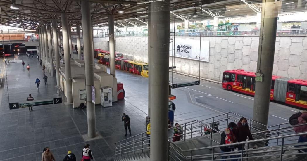 Foto de un portal de TransMilenio