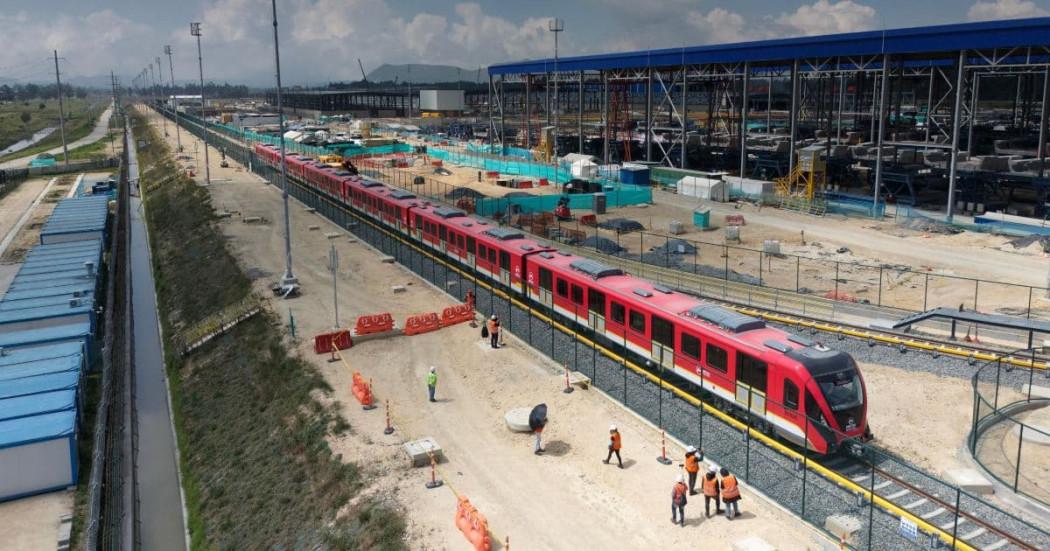 Foto de un tren del Metro de Bogotá