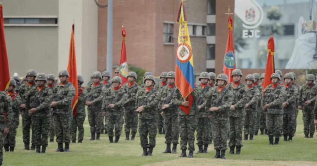 Fotos de soldados en una de las unidades militares de la Décimo Tercera Brigada del Ejército en Bogotá.