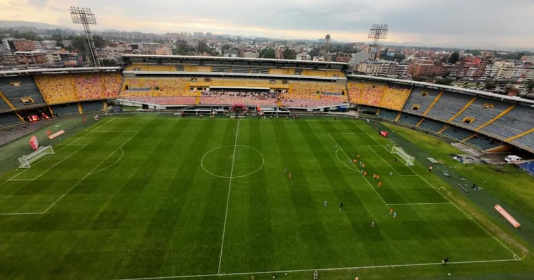 Campo de juego de estadio El Campín 