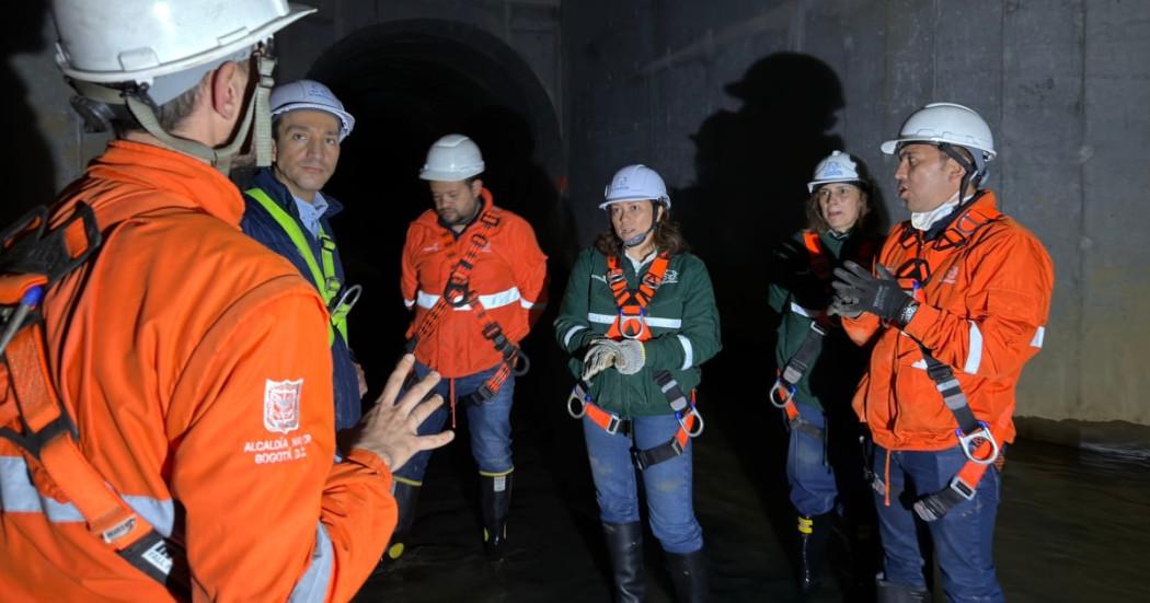 Foto que muestra al equipo del Acueducto de Bogotá