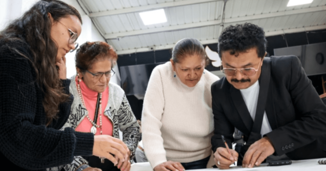 Foto de 3 ciudadanos de la localidad de bosa