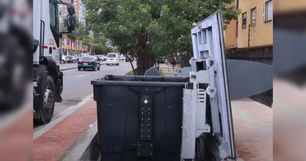 Foto que muestra un contenedor soterrado.