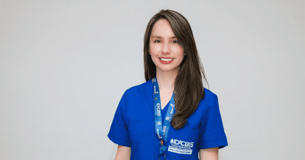 Foto una funcionaria del IDCBIS