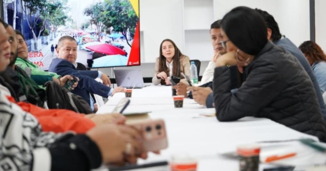 Foto del proceso de elección del Consejo Local de Propiedad Horizontal en La Candelaria.