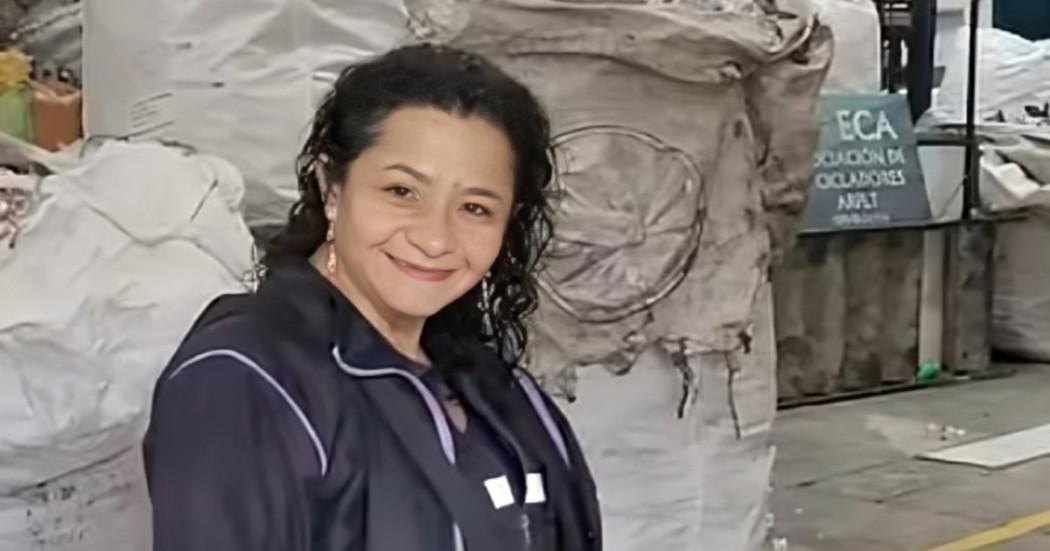 Foto que muestra a una mujer sonriendo