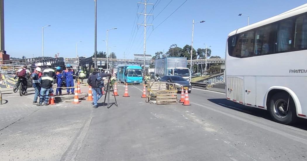 Foto de un hueco en la autosur