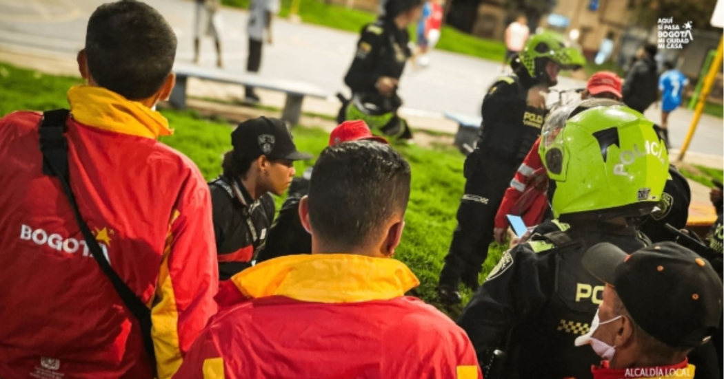 Foto de funcionarios del Distrito en operativo de seguridad