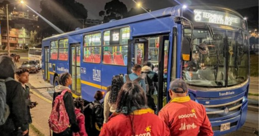 Foto de funcionarios del Distrito en operativo de seguridad