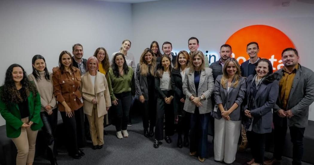 Foto del encuentro entre representantes de la Red INVEST y ProColombia para fortalecer impulso de inversión en Colombia y en Bogotá.