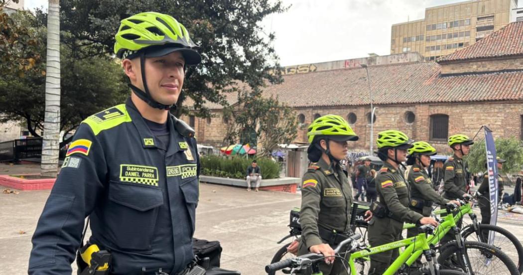 Uniformados ejerciendo sus labores en el Día sin carro y sin moto