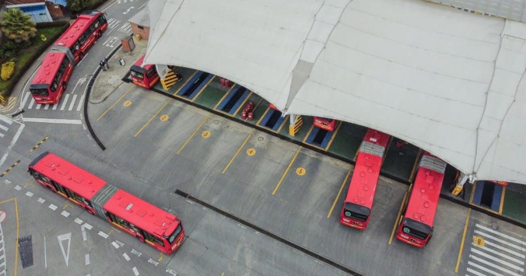 Foto de buses de TransMilenio