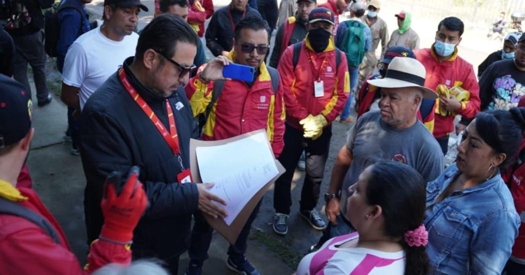 Foto de una jornada de atención impuestos y trámites en Bogotá.