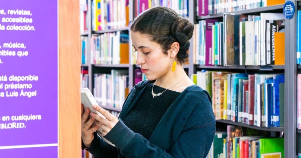 Imagen de Usuaria de la Biblioteca Pública Bosa