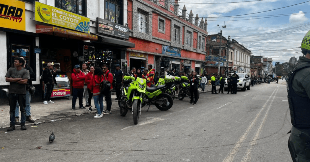 Foto de funcionarios del Distito en un operativo de control 