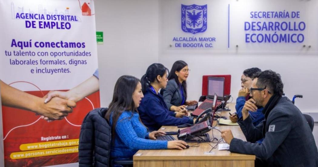 Bogotá acompaña funcionarios carrera provisional que salen Distrito 6