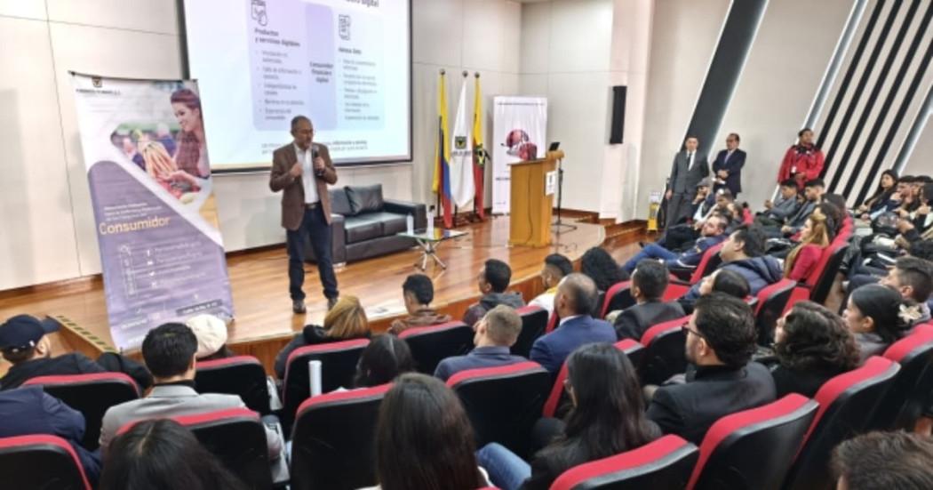 Evento académico en Personería de Bogotá en el que Alcaldía de Antonio Nariño fortaleció la protección al consumidor.