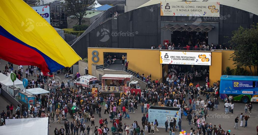 Personas en Corferias en el marco de la Filbo 