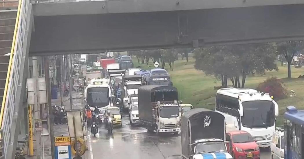 Foto de una vía en Bogotá