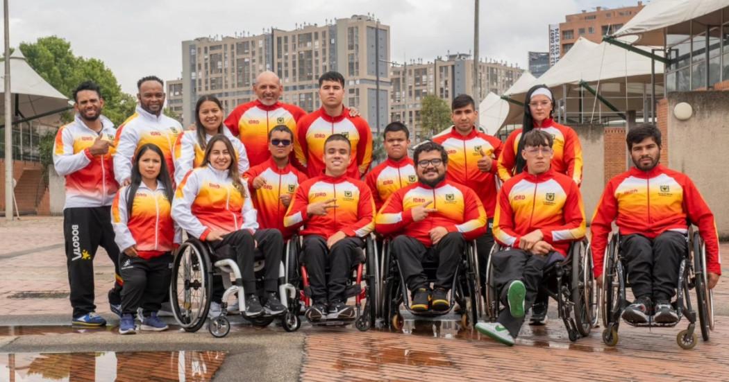 deportistas en silla de ruedas