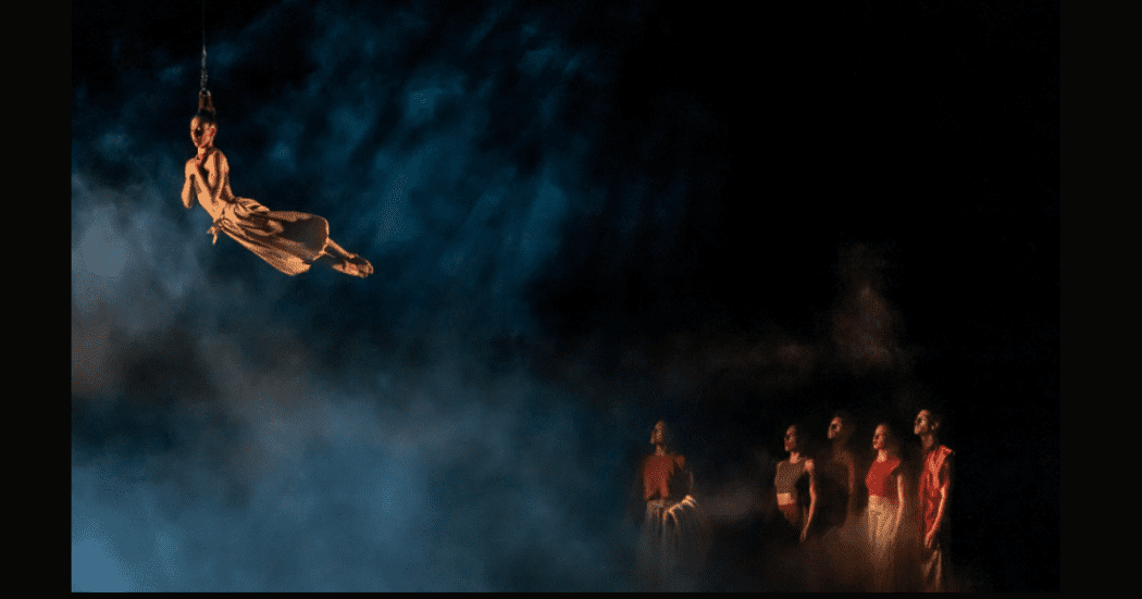 Imagen de una puesta en escena de circo.