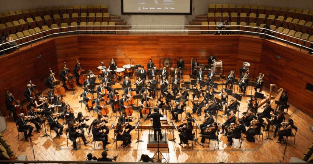 Imagen de la Orquesta Nueva Filarmonía en concierto