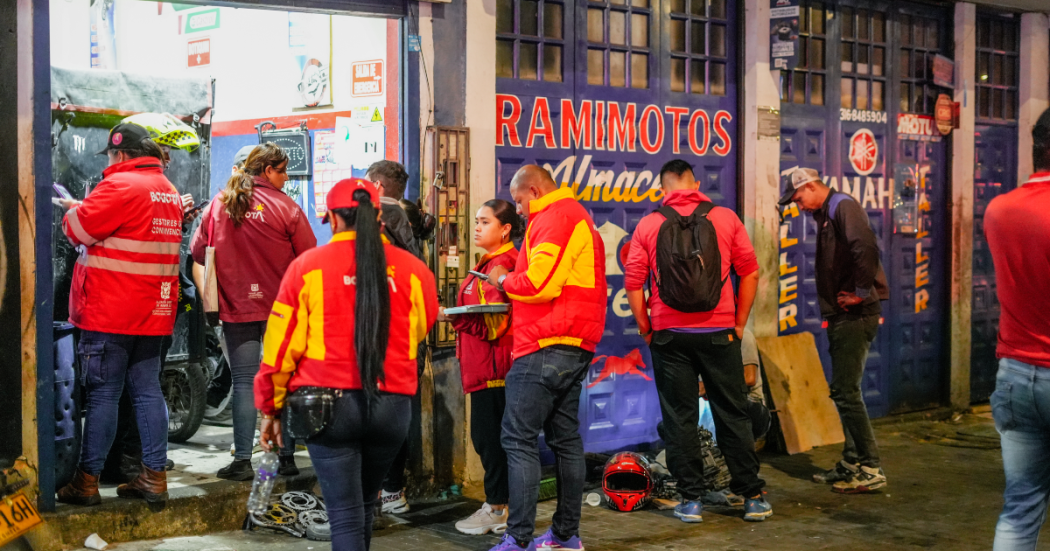 Imagen de funcionarios de la alcaldía de Bosa en la megatoma