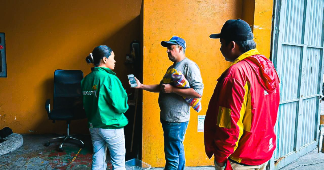 Foto de funcionarios del Distrito en una jornada de capacitación.