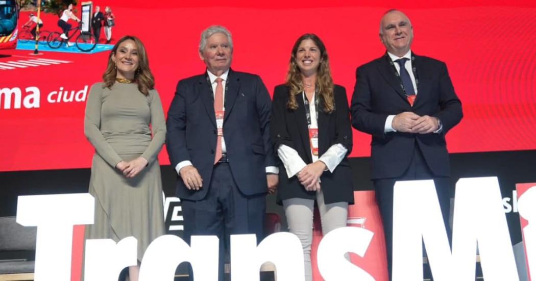 Foto de asistentes a Congreso Internacional TransMilenio 25 años 