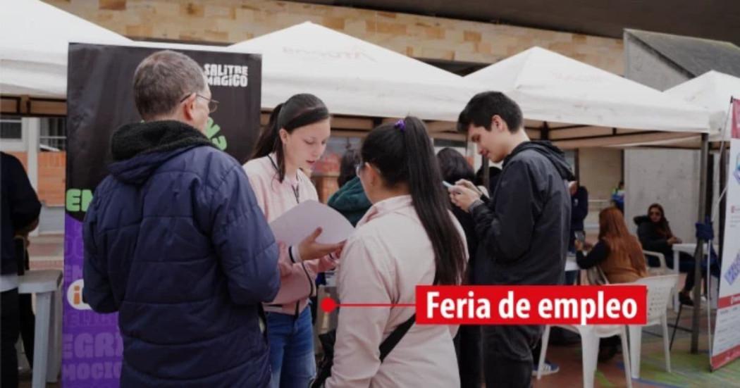 Foto de una feria de empleo