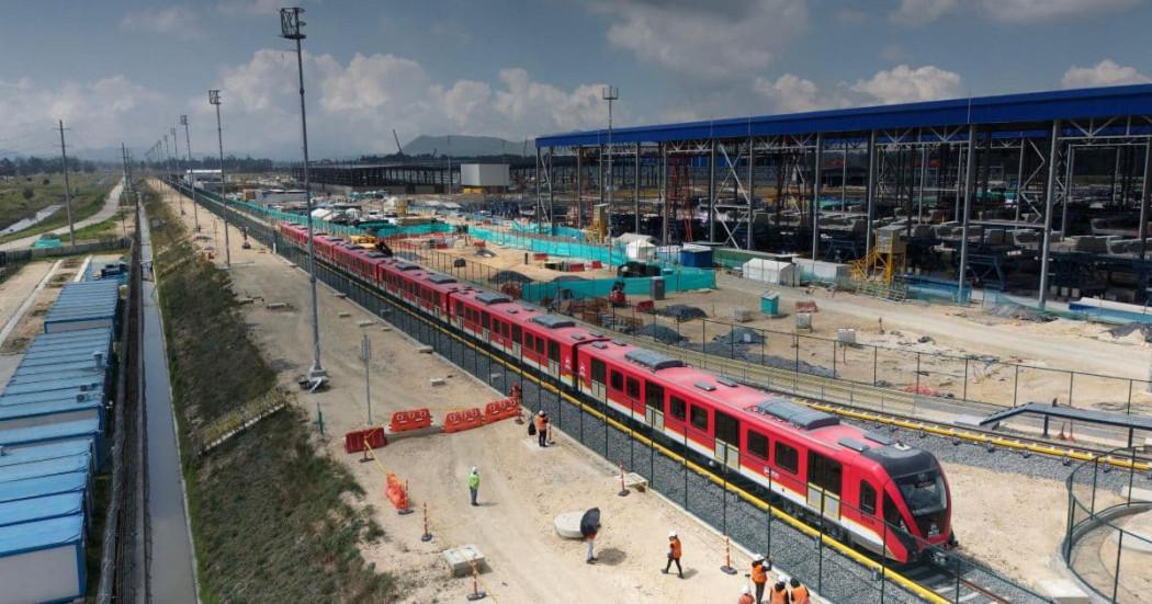 Foto de un tren del Metro 