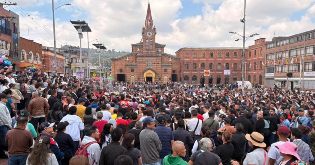 Foto de la celebración del Viernes Santo en la iglesia del barrio 20 de Julio, al sur de Bogotá.