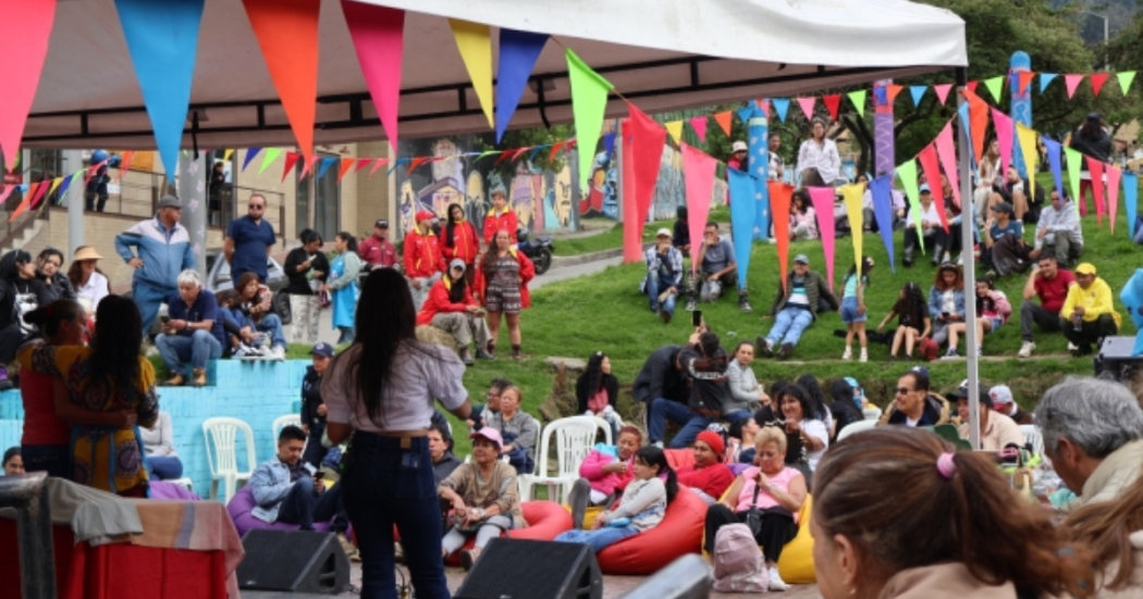 Foto de una feria cultural en Bogotá