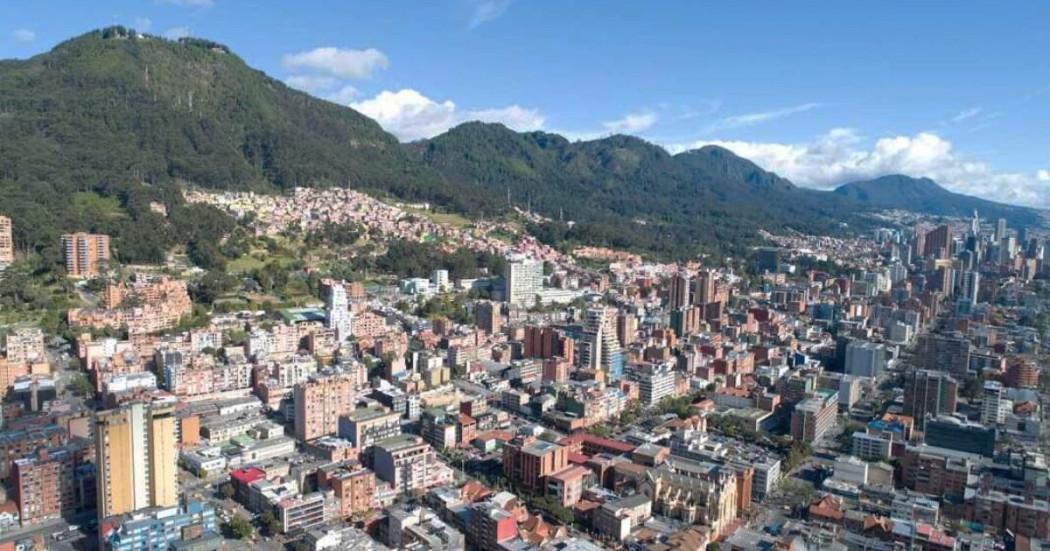 Foto panorámica de Bogotá con vista a Cerros Orientales