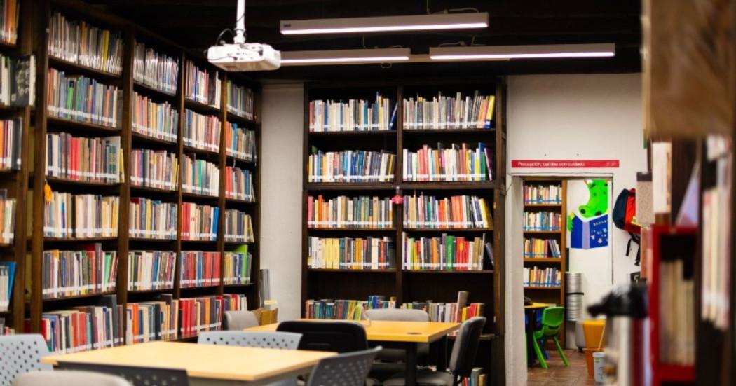 Imagen de Libros disponibles en la Biblioteca Pública FUGA